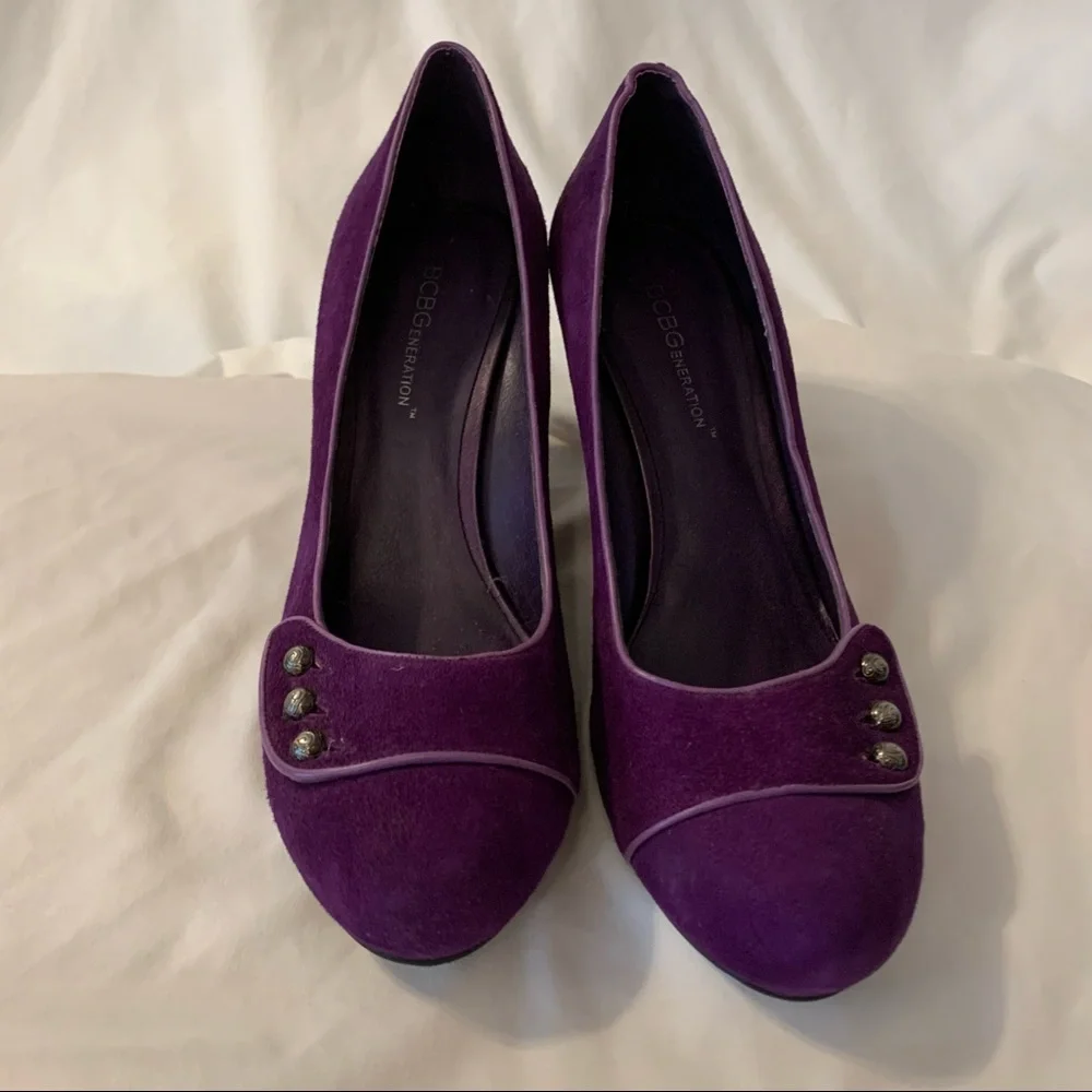 Like New BCBGeneration Rich Purple Mirtos Wedge Heels in Suede
